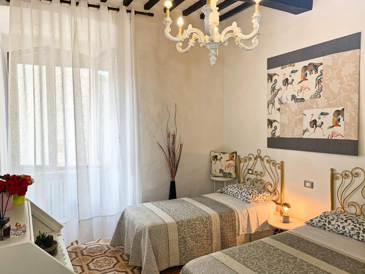 Апартаменты Il Borgo Antico Сан-Джиминьяно Экстерьер фото