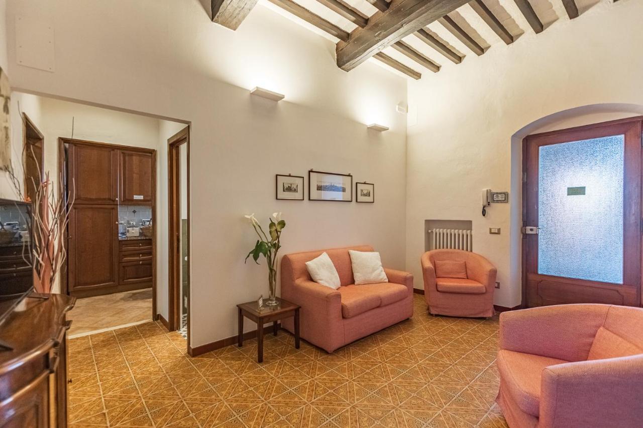 Апартаменты Il Borgo Antico Сан-Джиминьяно Экстерьер фото